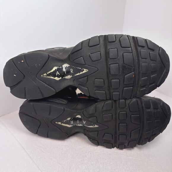 Nike Air Max 96 Supreme CV7652-002 | 11 - Picture 6 of 9